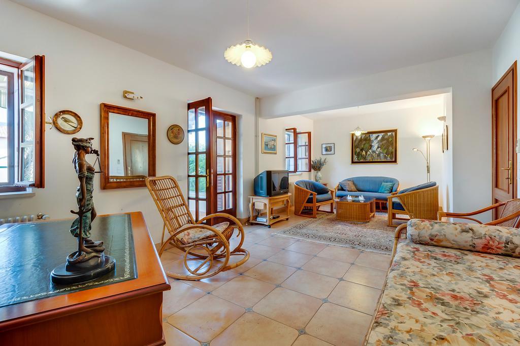 Vila Family House Lana Osor Exteriér fotografie